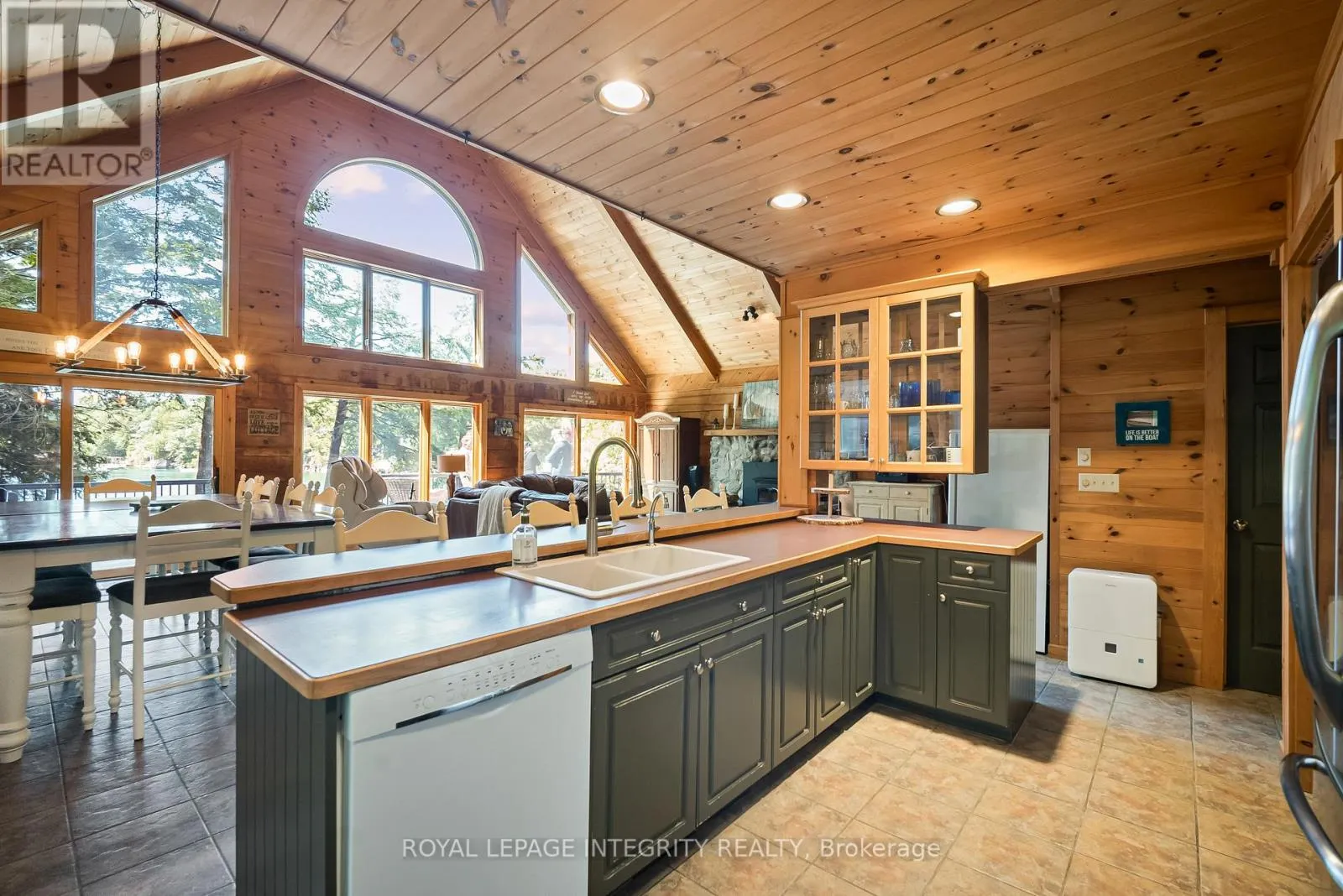 26 WALLACE ISLAND