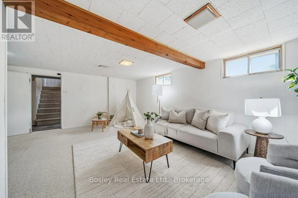 18 MAYWOOD ROAD