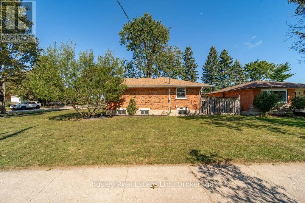 18 MAYWOOD ROAD