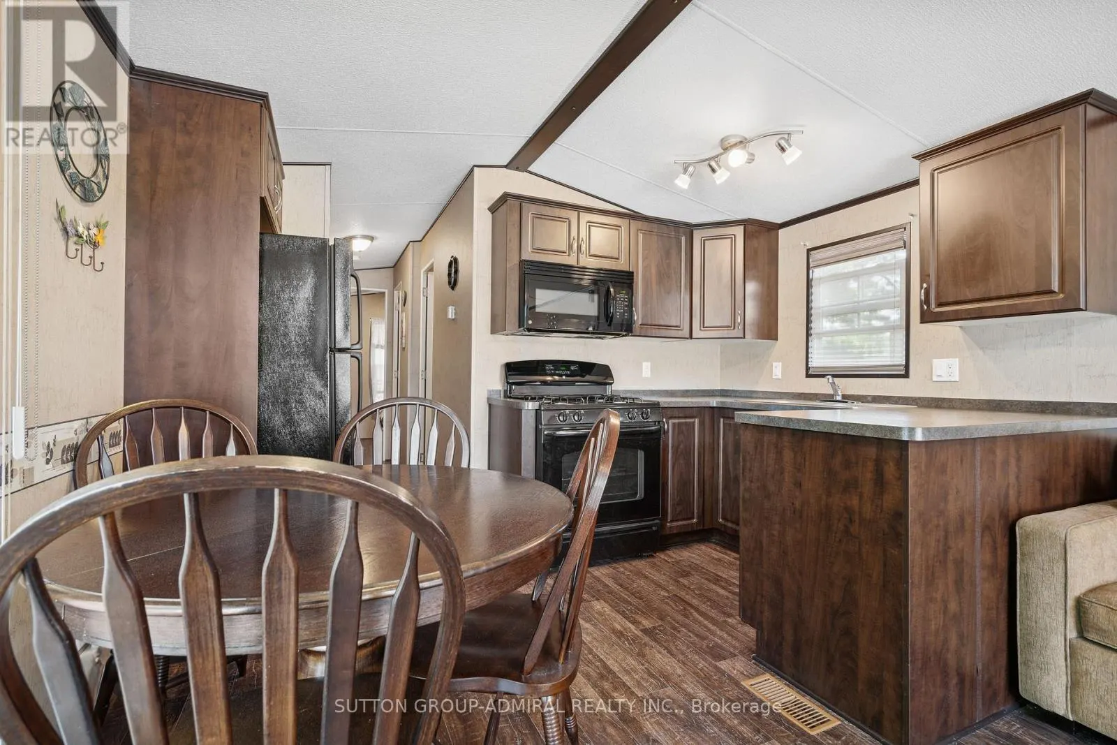 70 - 1082 SHAMROCK MARINA ROAD
