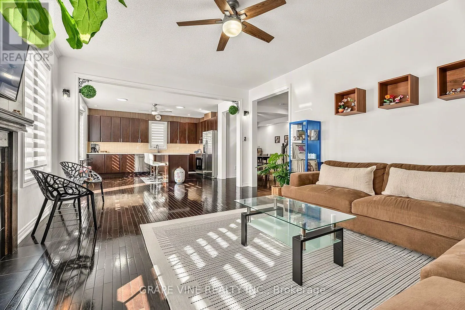 2784 GRAND VISTA CIRCLE