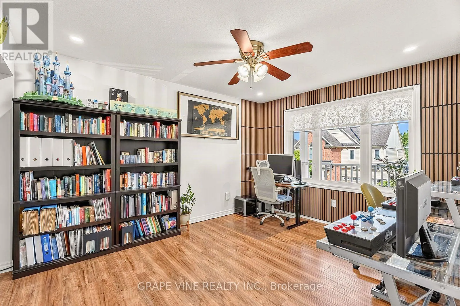 2784 GRAND VISTA CIRCLE