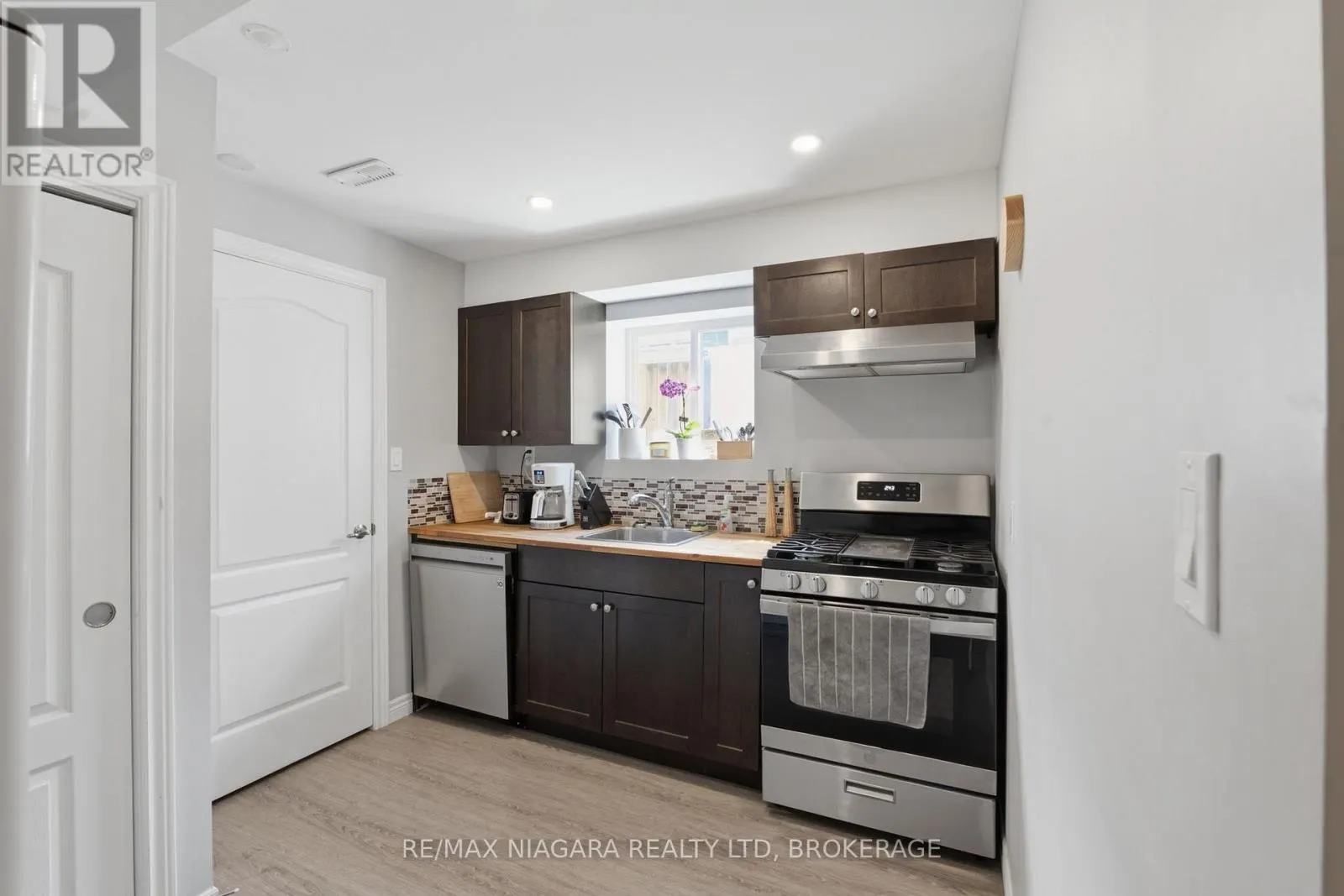 3563 DOMINION ROAD