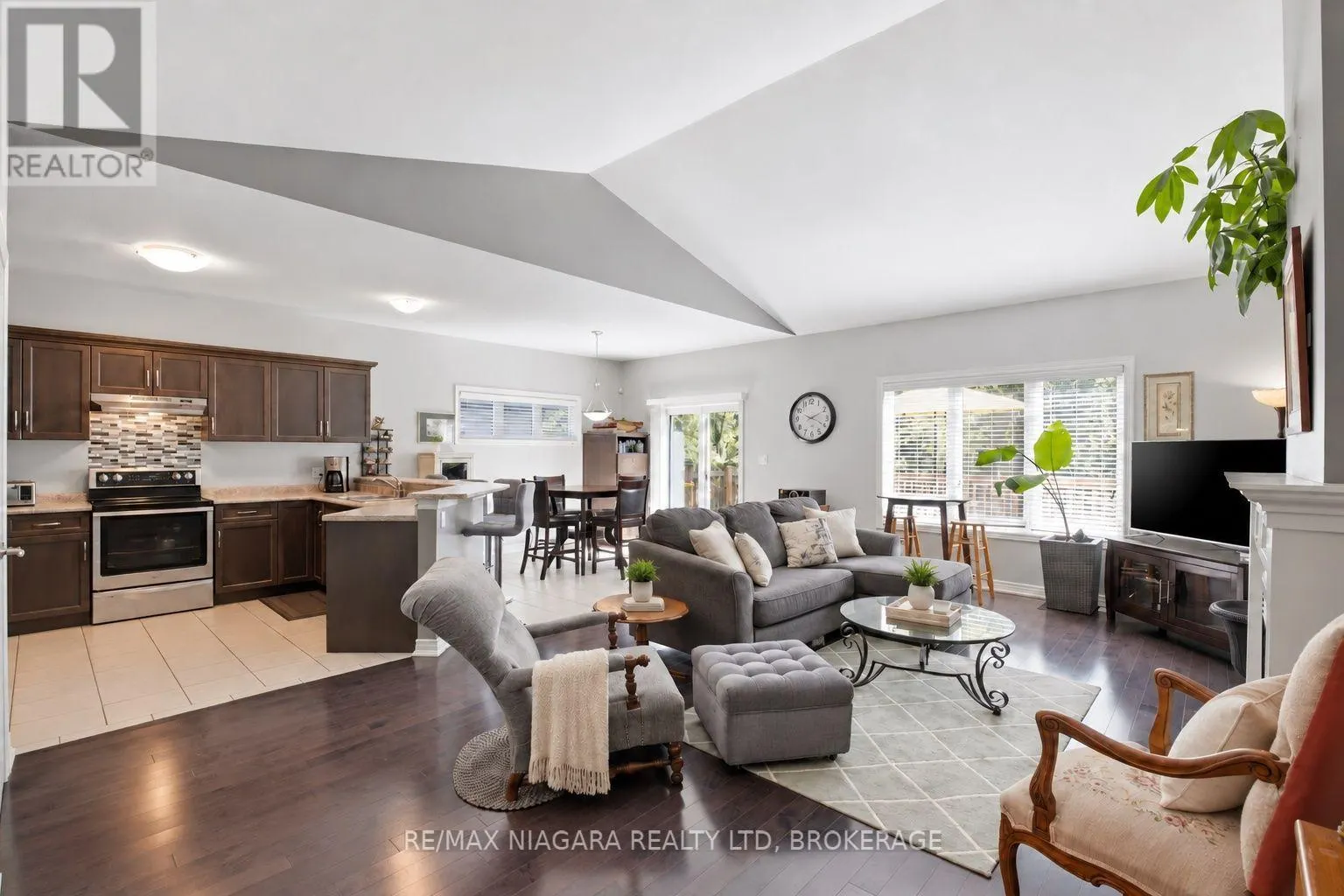 3563 DOMINION ROAD