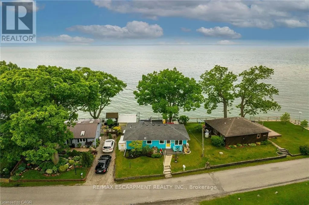 2090 LAKESHORE ROAD