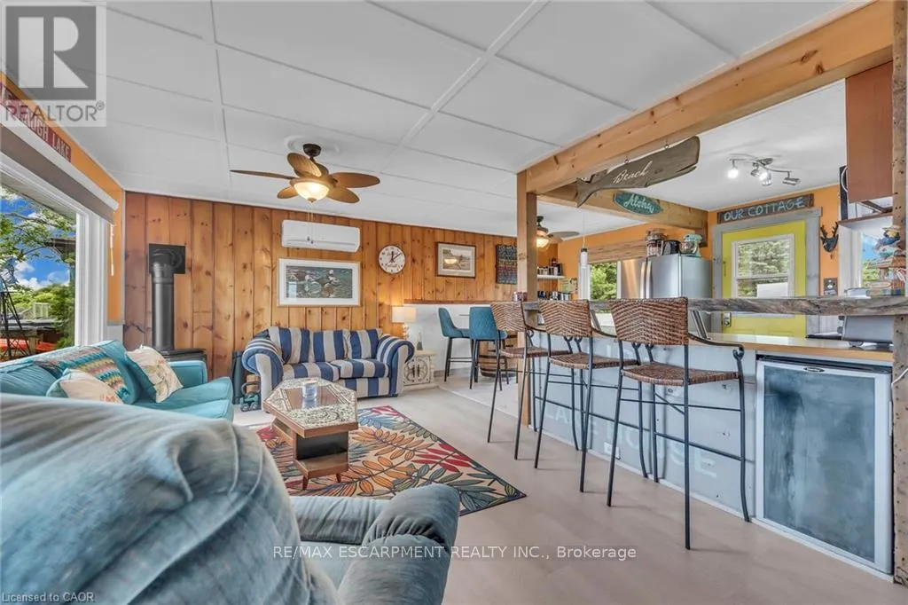 2090 LAKESHORE ROAD