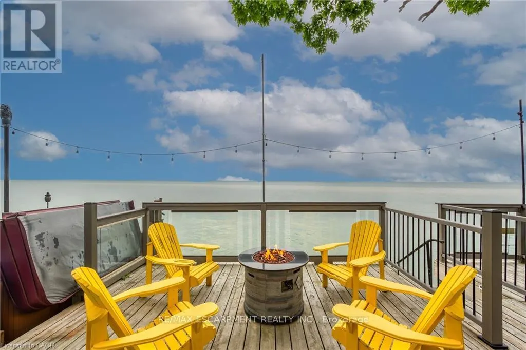 2090 LAKESHORE ROAD