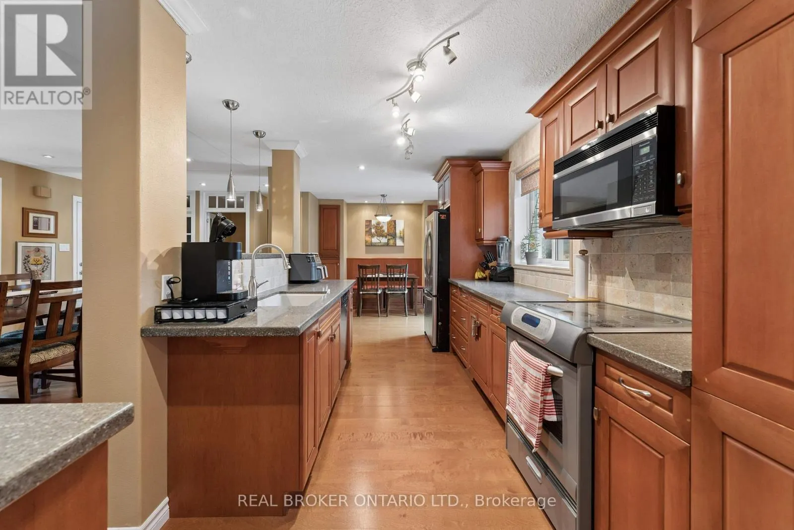 373 FORESTLAWN ROAD