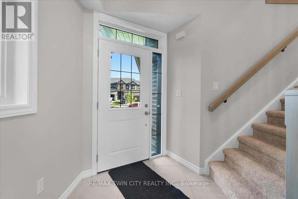 109 LINKS CRESCENT N
