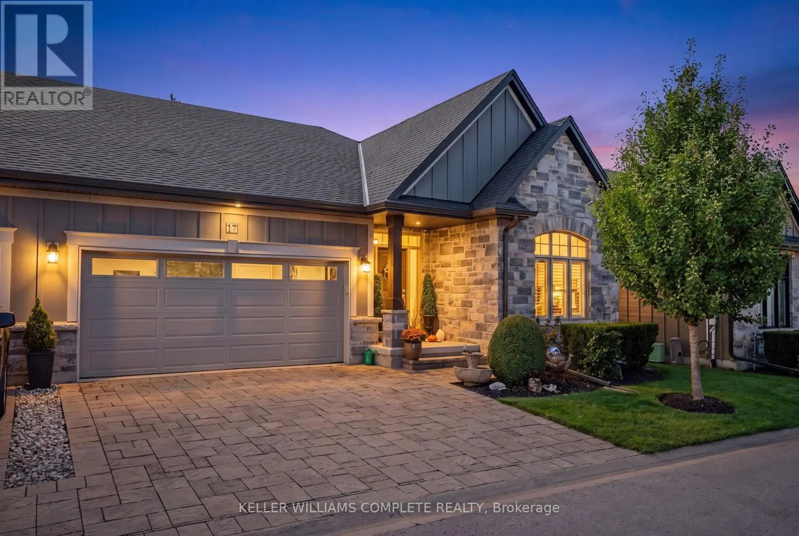 21 - 17 RIDGEVIEW CRESCENT #21