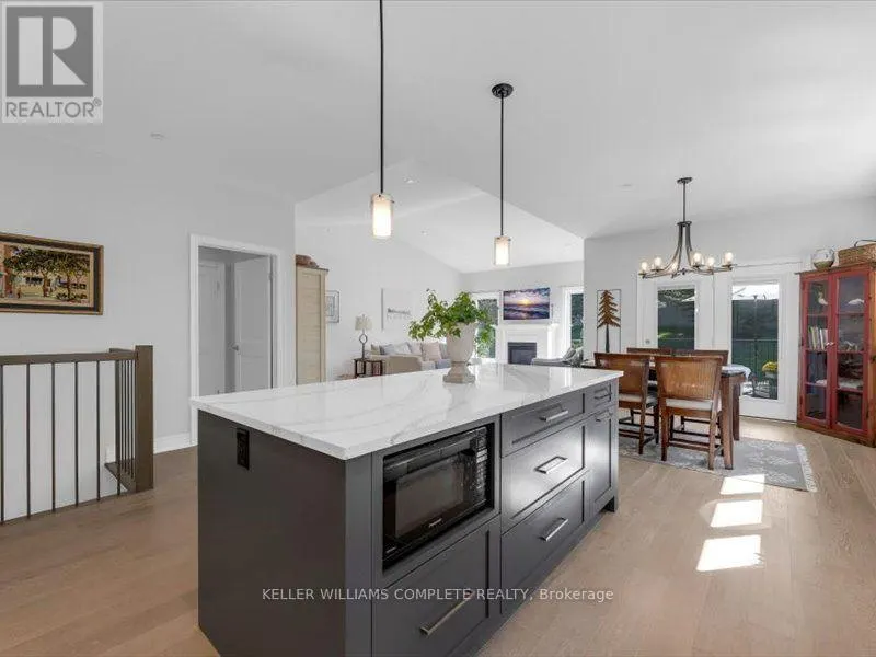 21 - 17 RIDGEVIEW CRESCENT #21