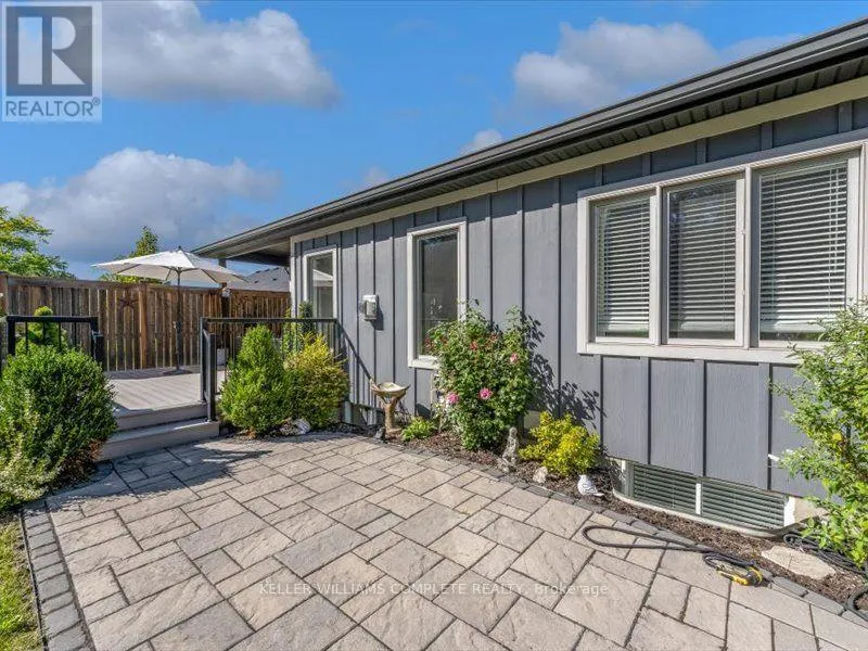 21 - 17 RIDGEVIEW CRESCENT
