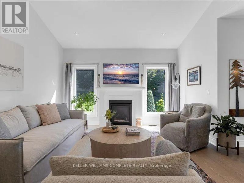 21 - 17 RIDGEVIEW CRESCENT #21