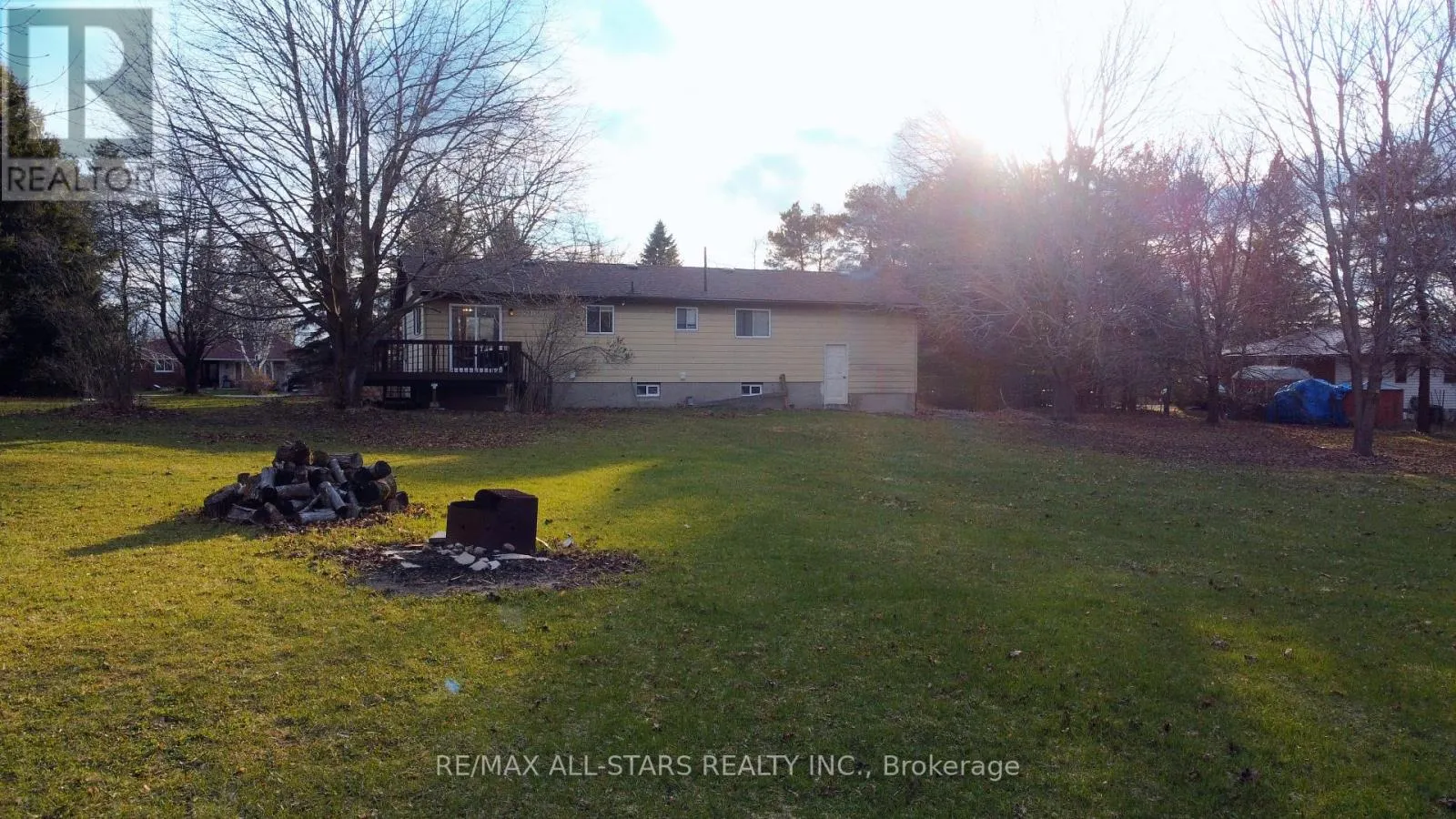 23 VALLEY ROAD