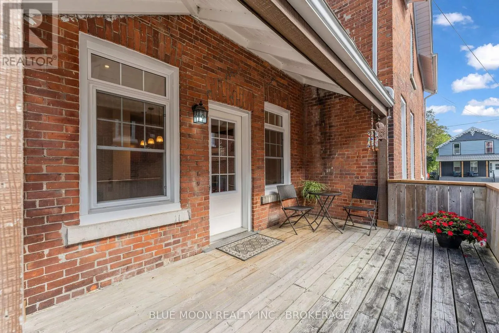 122 RICHARD STREET