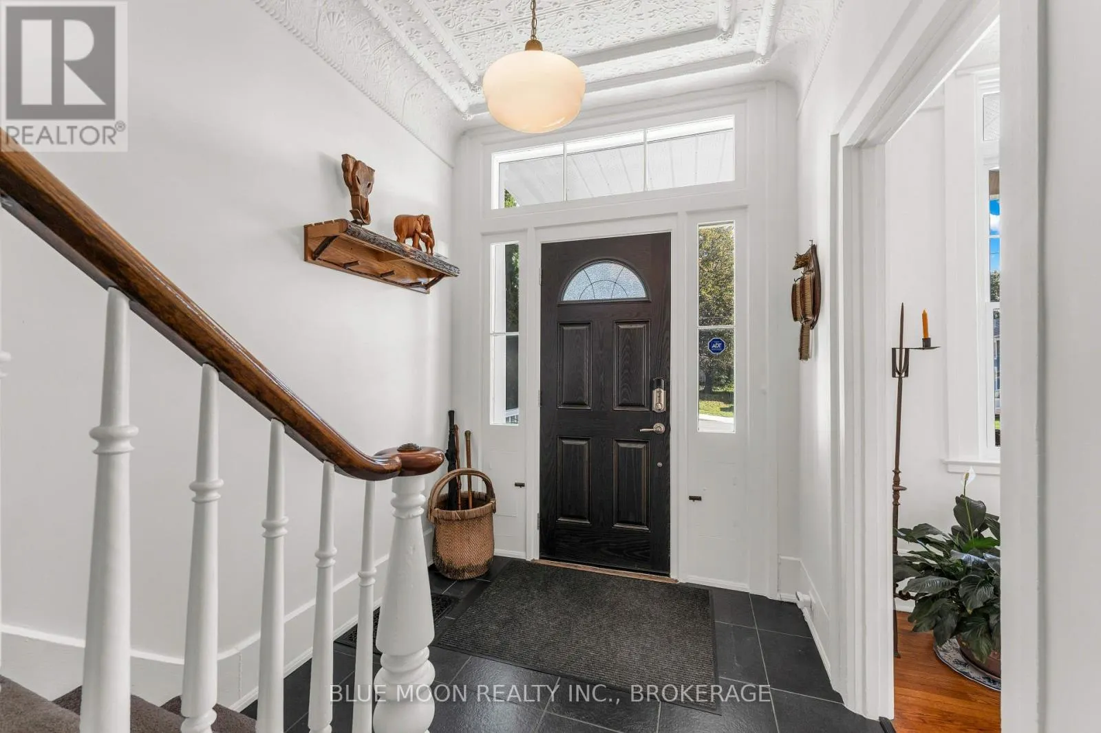 122 RICHARD STREET