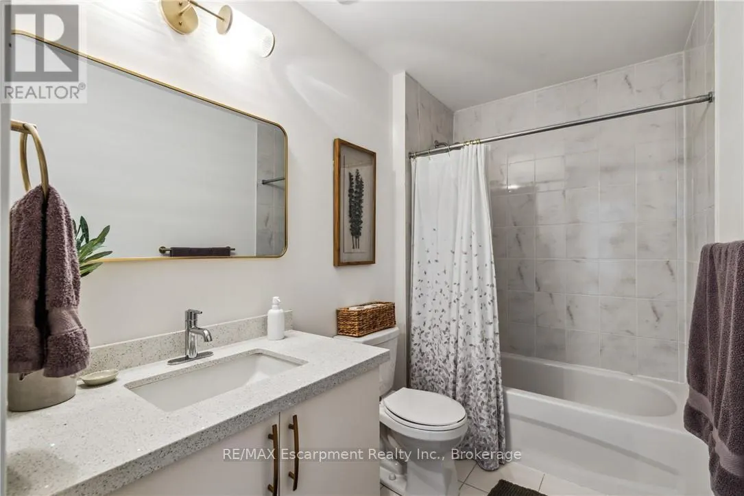 31 - 54 NISBET BOULEVARD #31