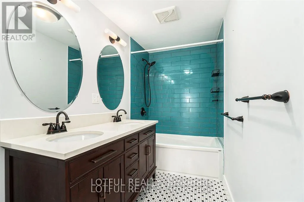 11 CHAMPAGNE AVENUE S