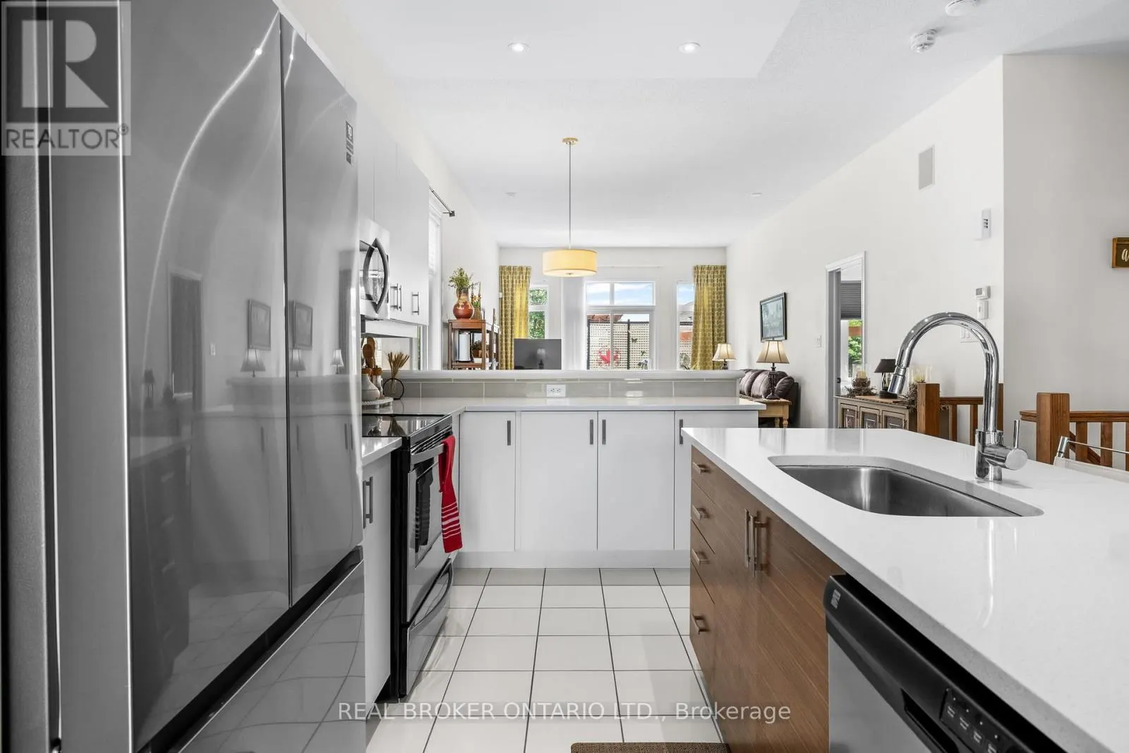 128 GEORGE STREET W