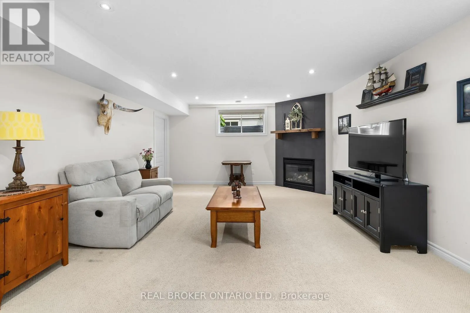 128 GEORGE STREET W