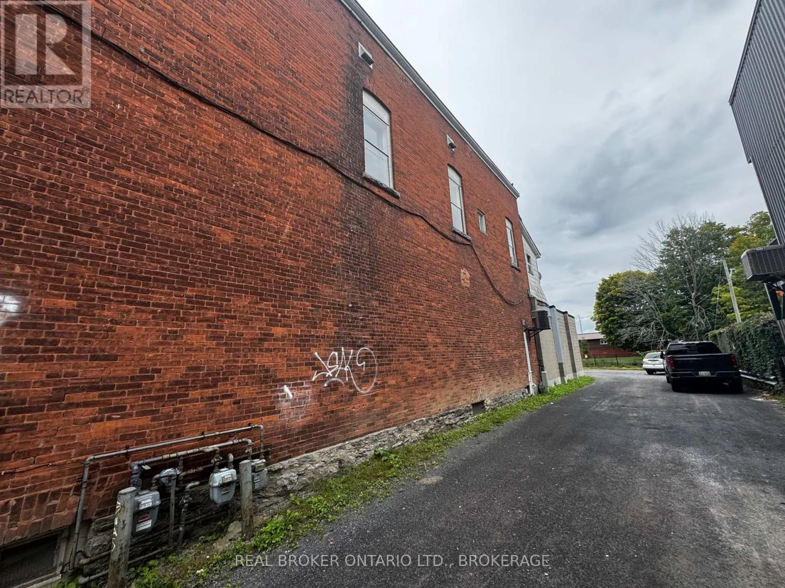 24-26 MAIN STREET S