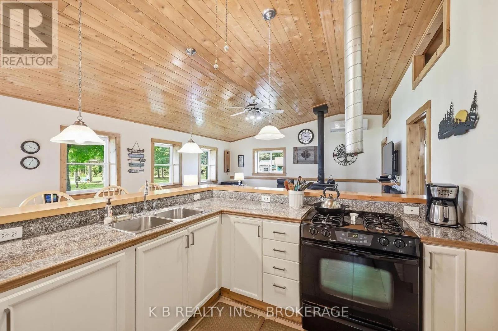387 CHRISTIAN LANE