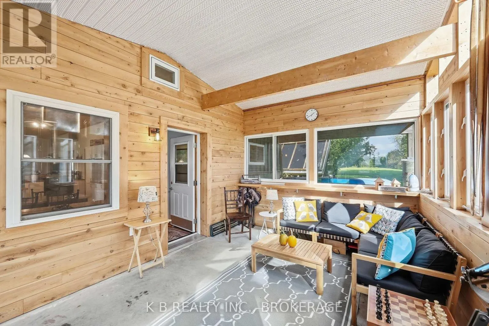 387 CHRISTIAN LANE
