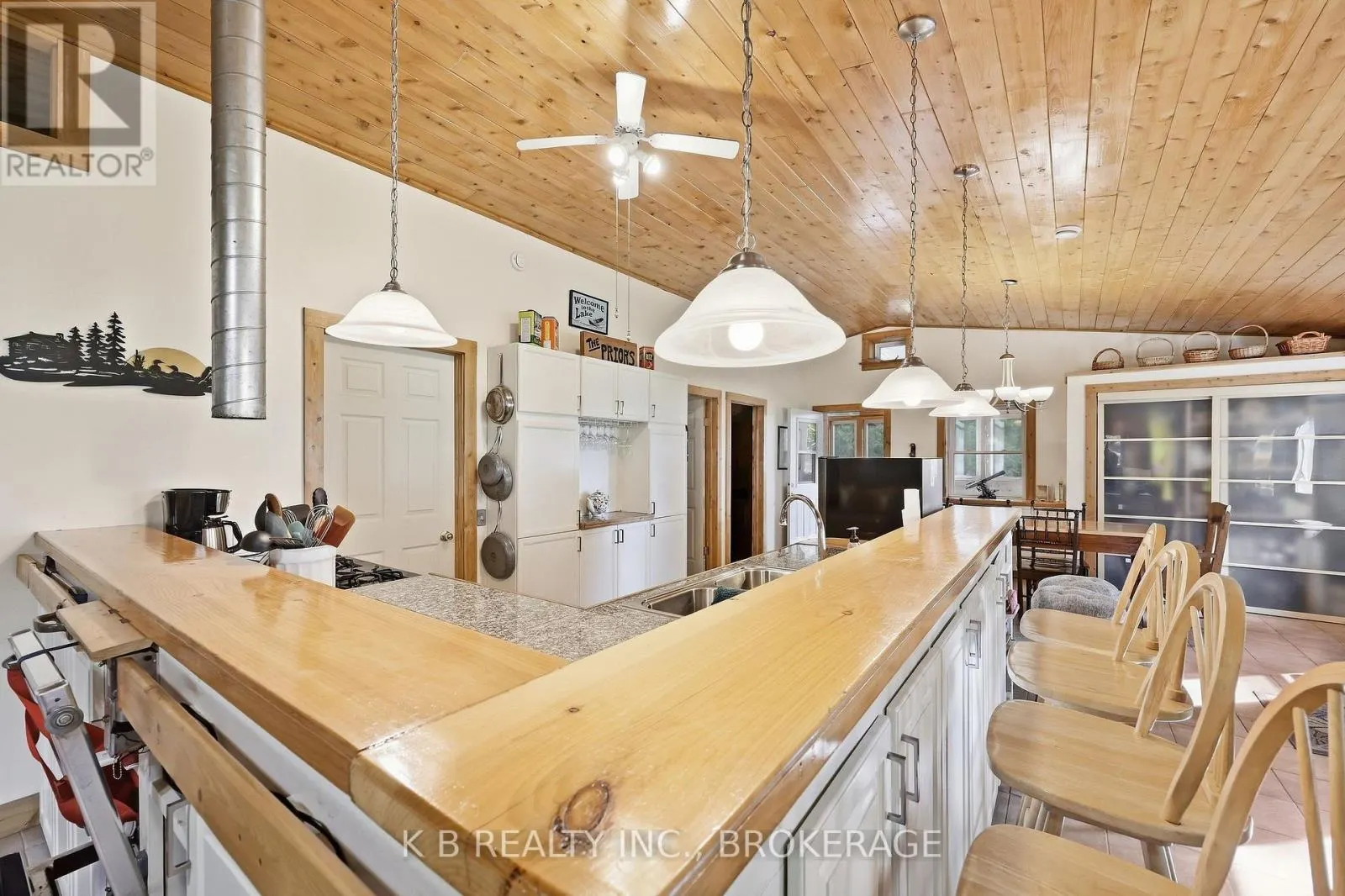 387 CHRISTIAN LANE