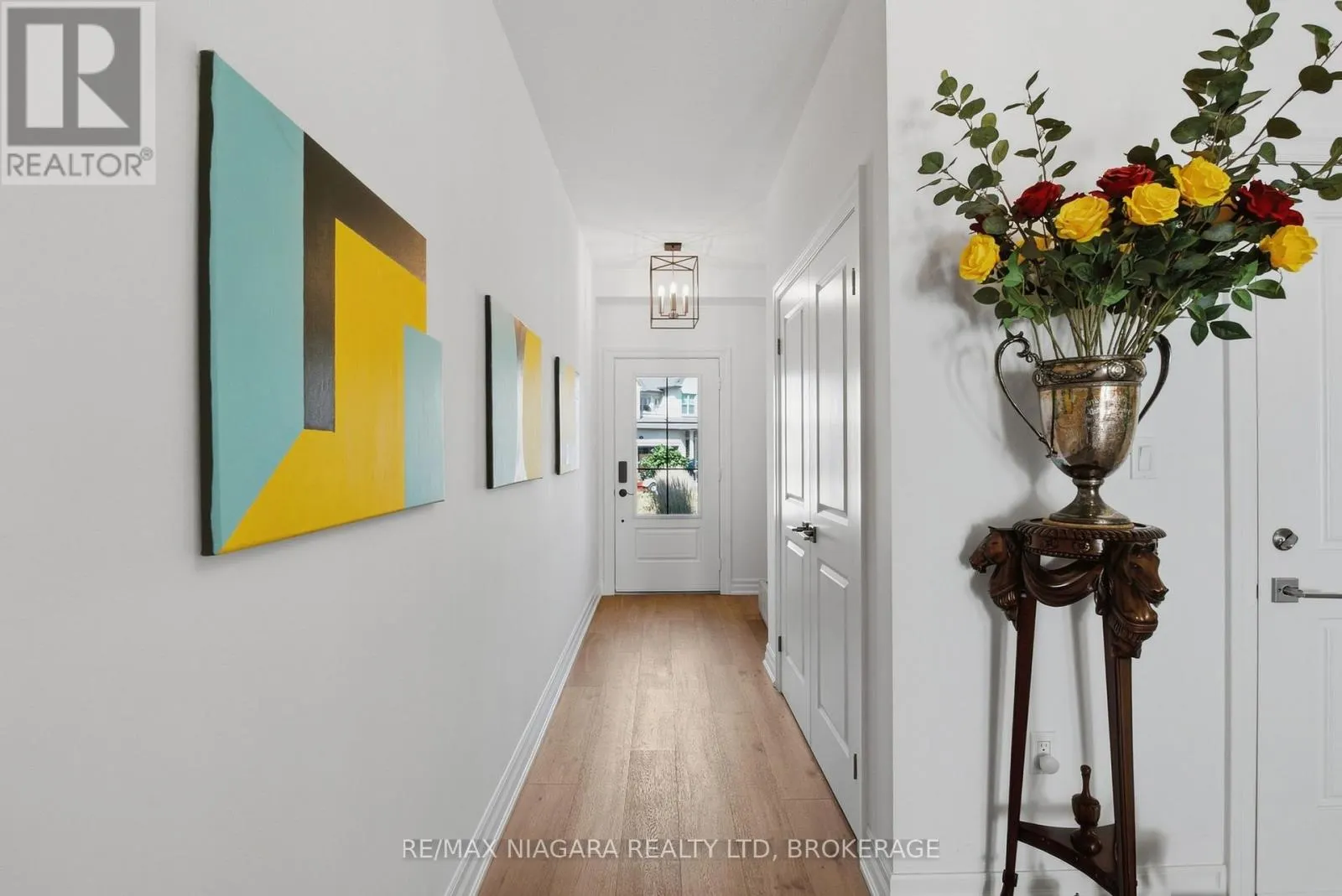 31 ST. ANDREWS LANE S