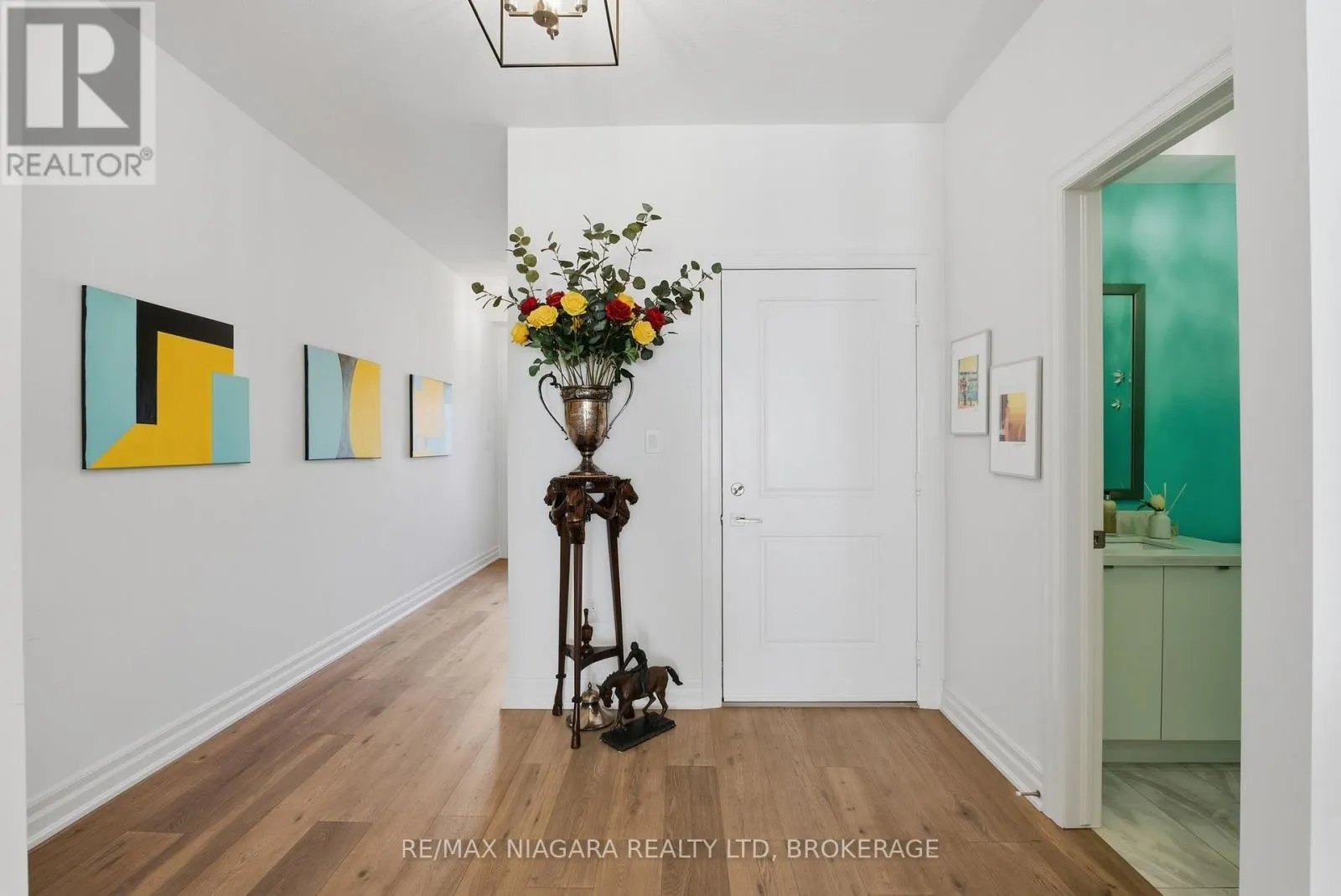 31 ST. ANDREWS LANE S