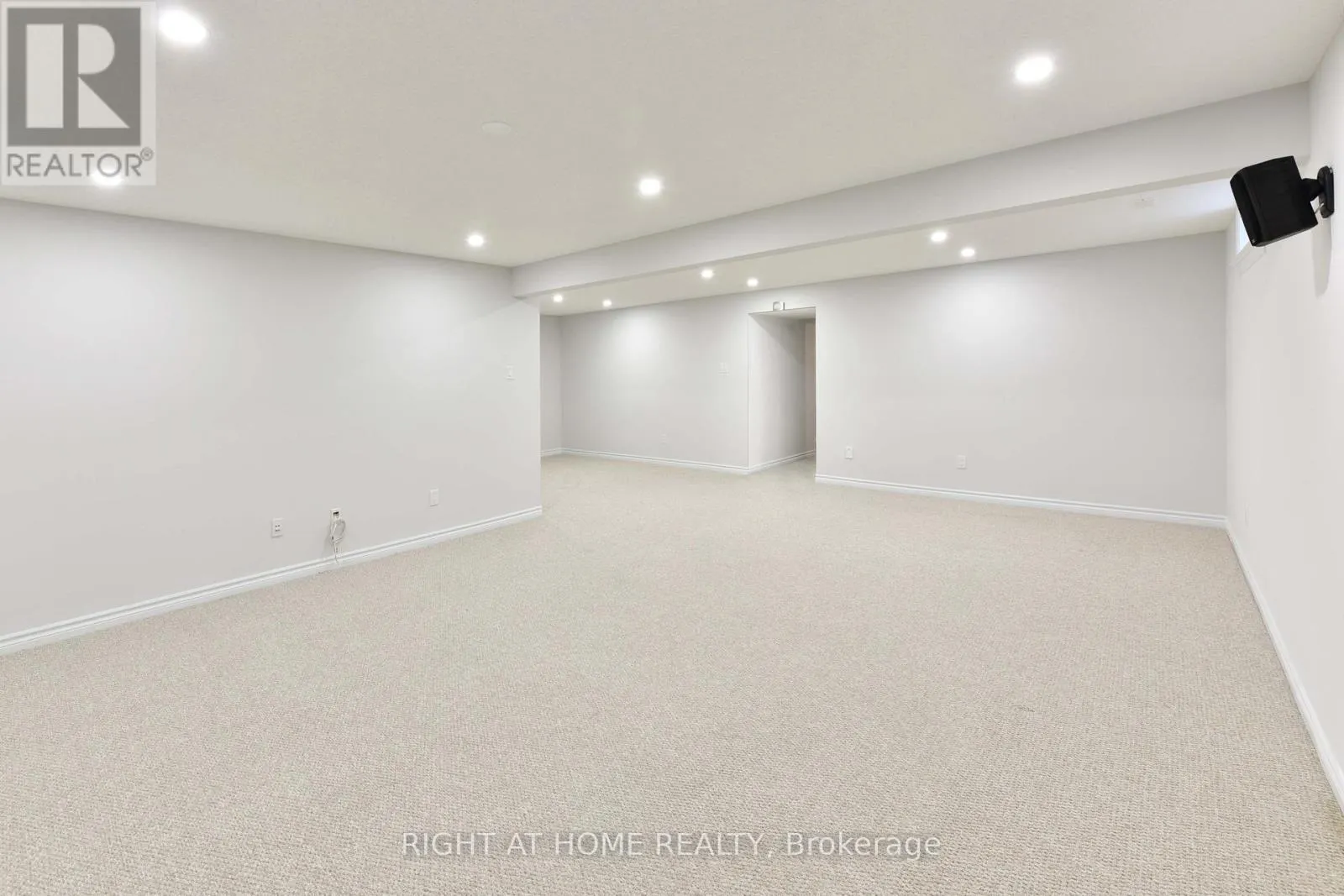 504 BRECCIA HEIGHTS