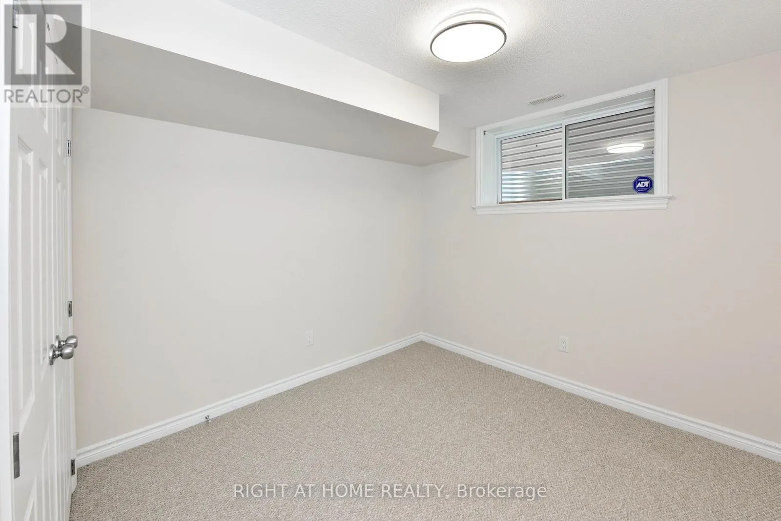 504 BRECCIA HEIGHTS