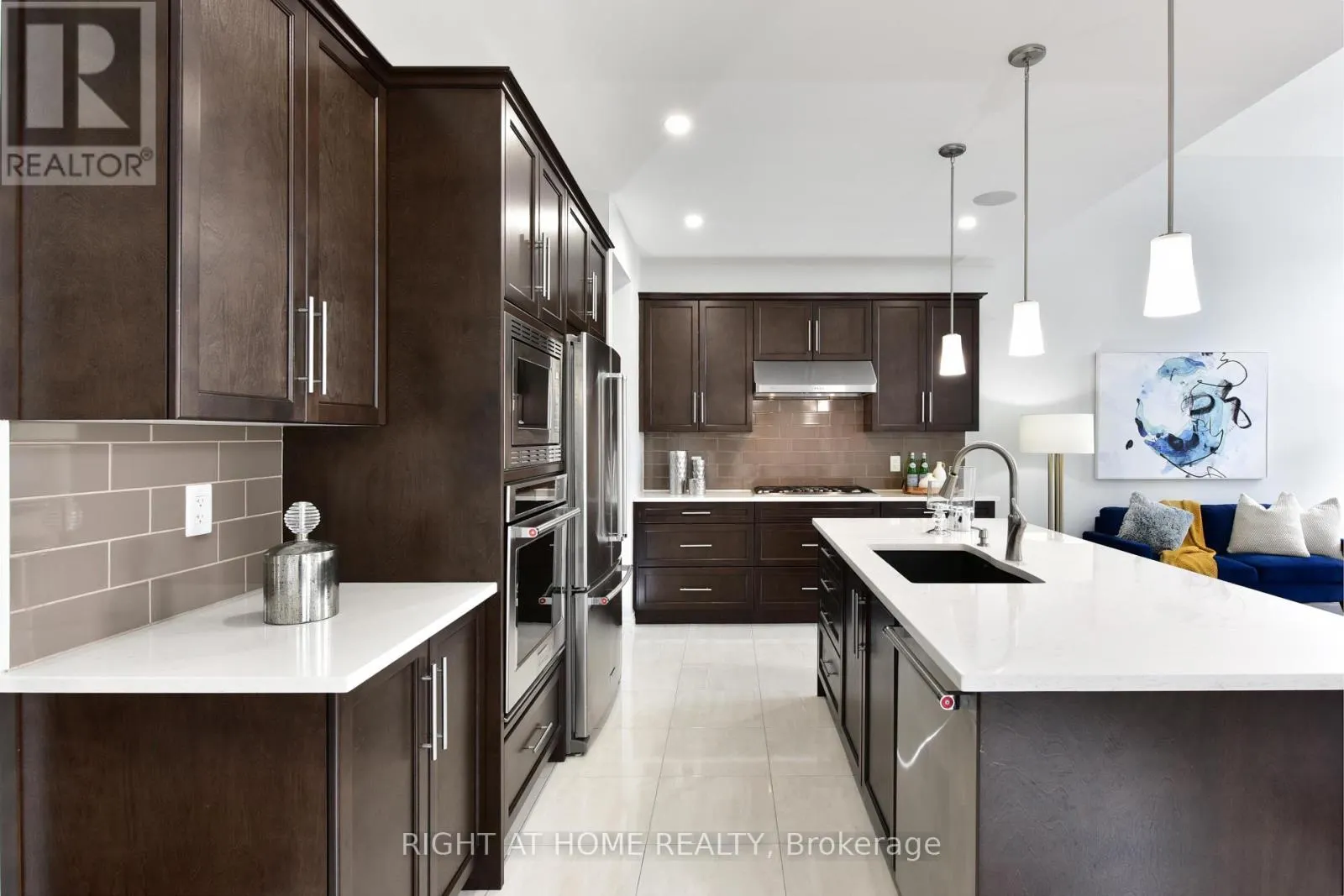 504 BRECCIA HEIGHTS