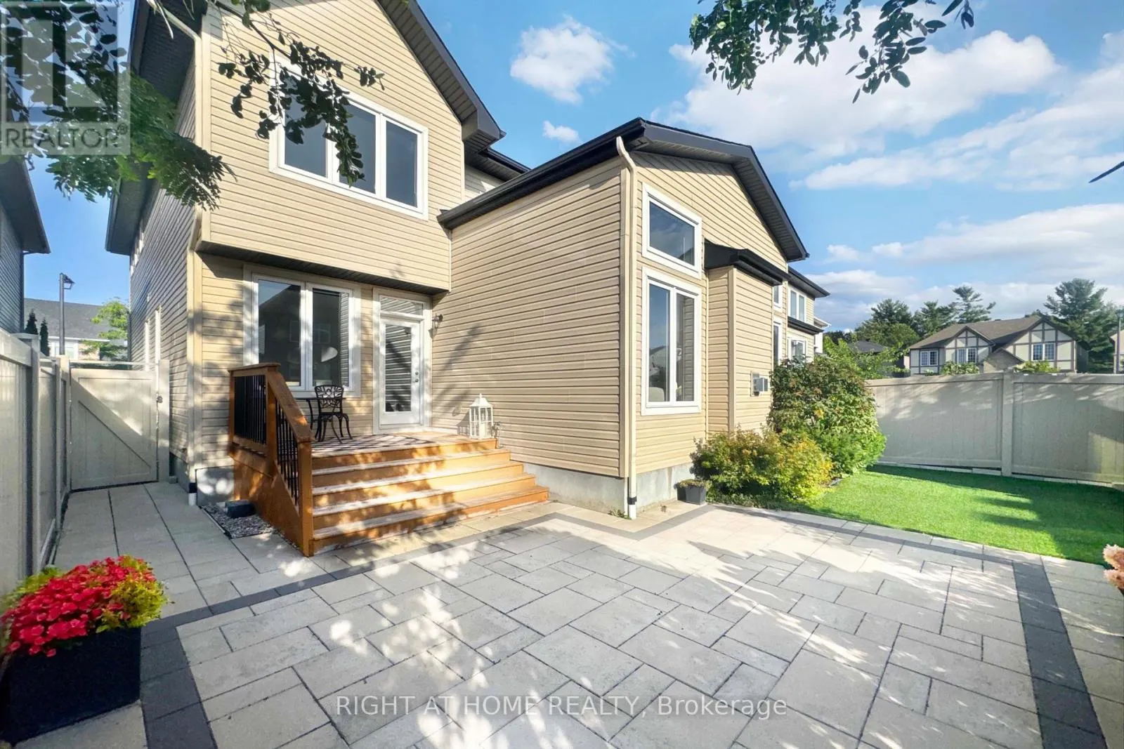 504 BRECCIA HEIGHTS