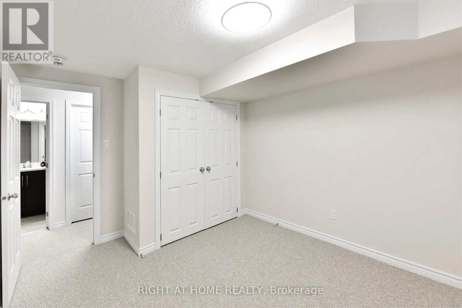 504 BRECCIA HEIGHTS