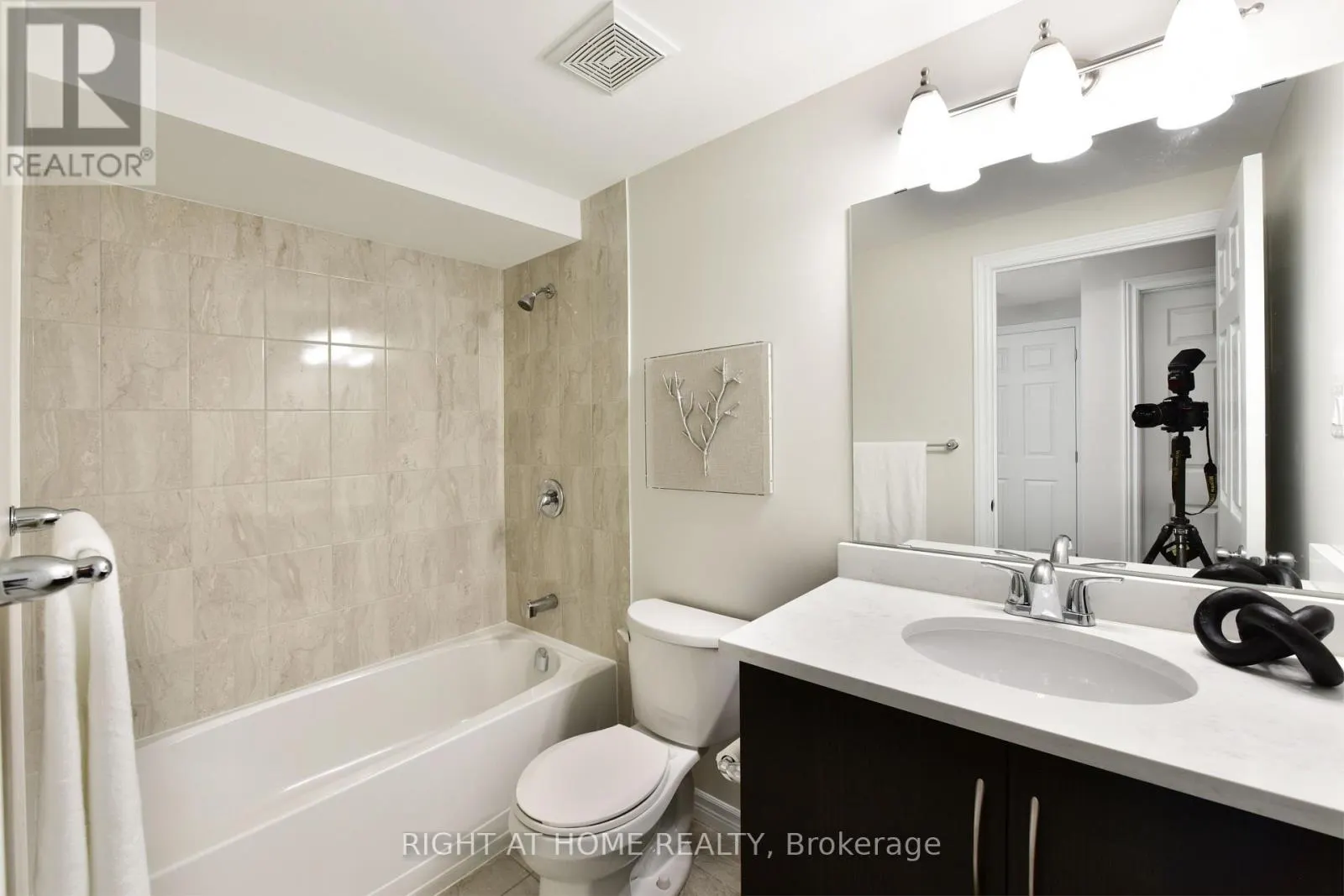 504 BRECCIA HEIGHTS