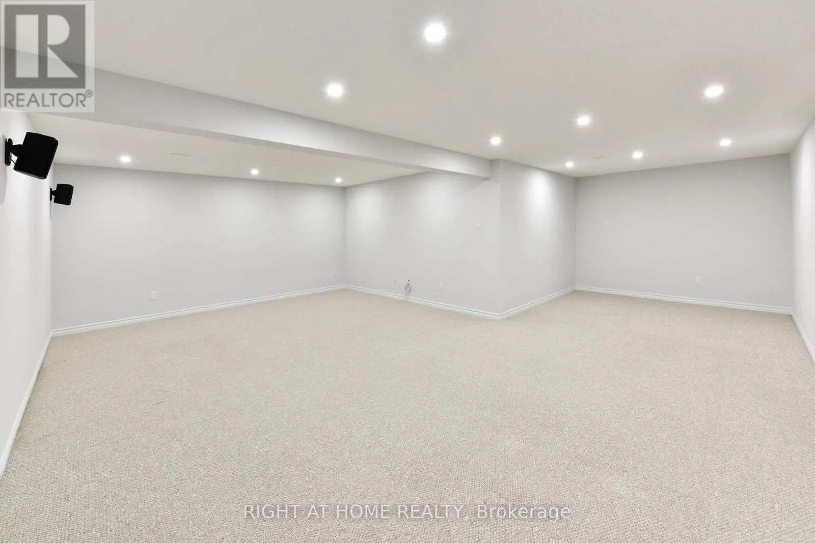 504 BRECCIA HEIGHTS