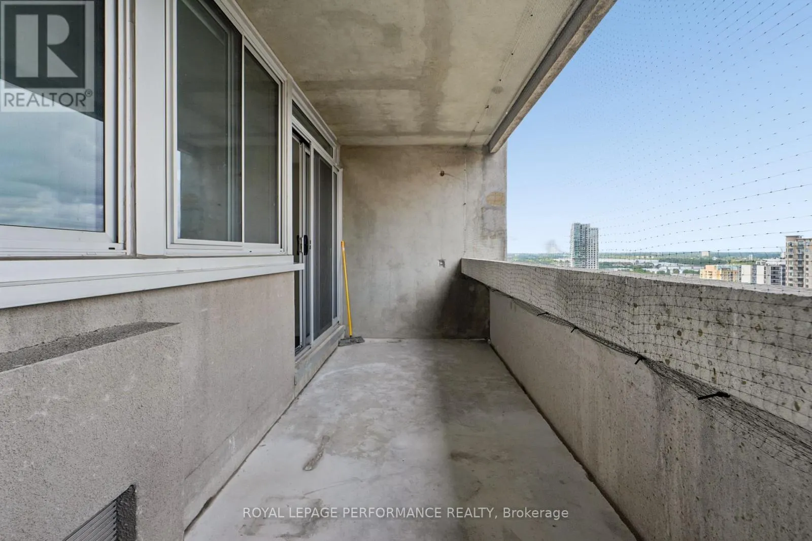 1706 - 500 LAURIER AVENUE W