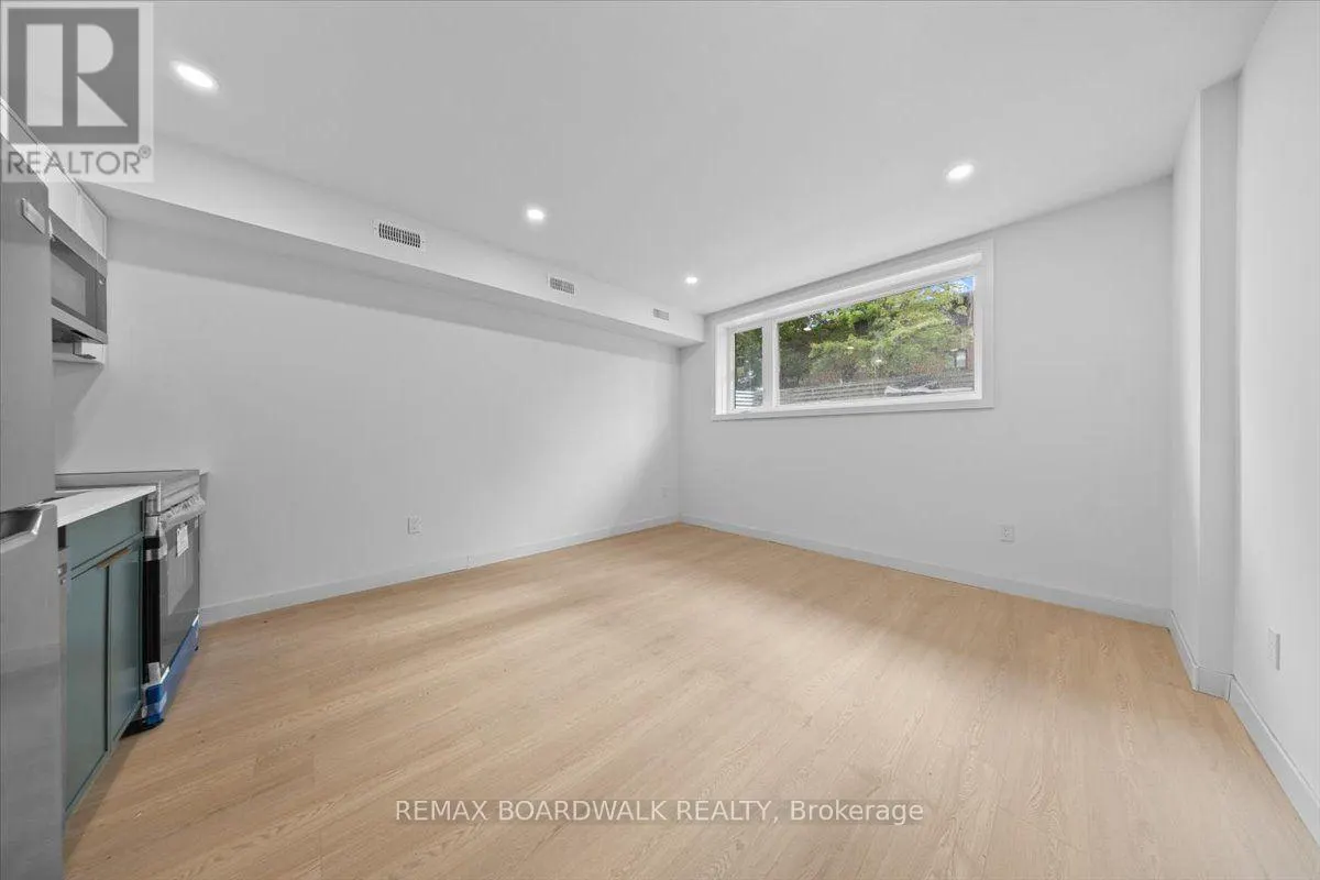 UNIT 1 - 315 SAVARD AVENUE