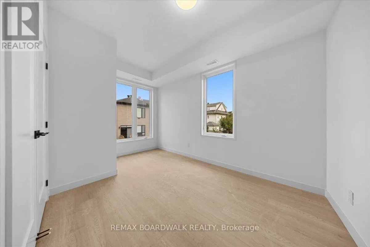 UNIT 3 - 315 SAVARD AVENUE