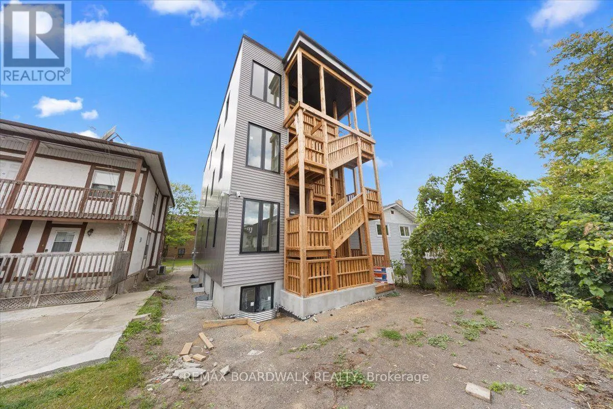 UNIT 3 - 315 SAVARD AVENUE