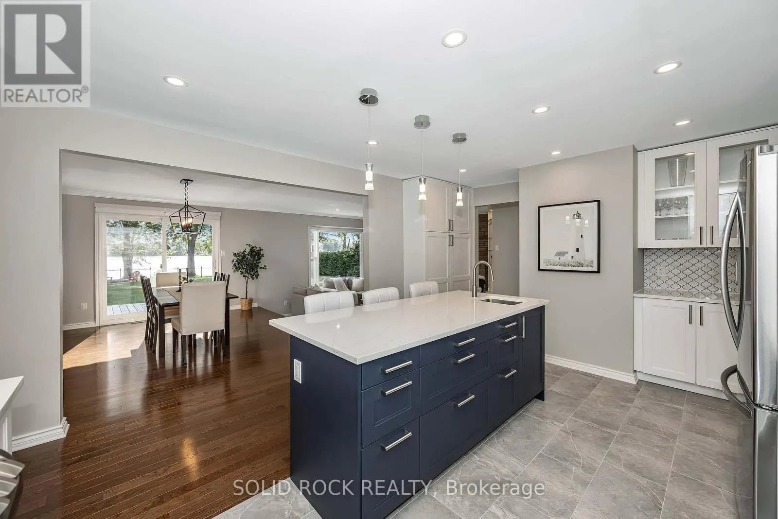 3710 RIVER ROAD