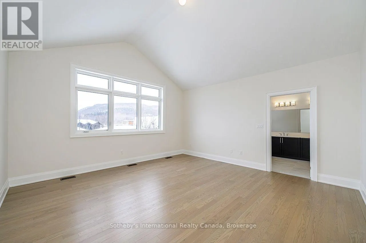 113 CLEMENT LANE