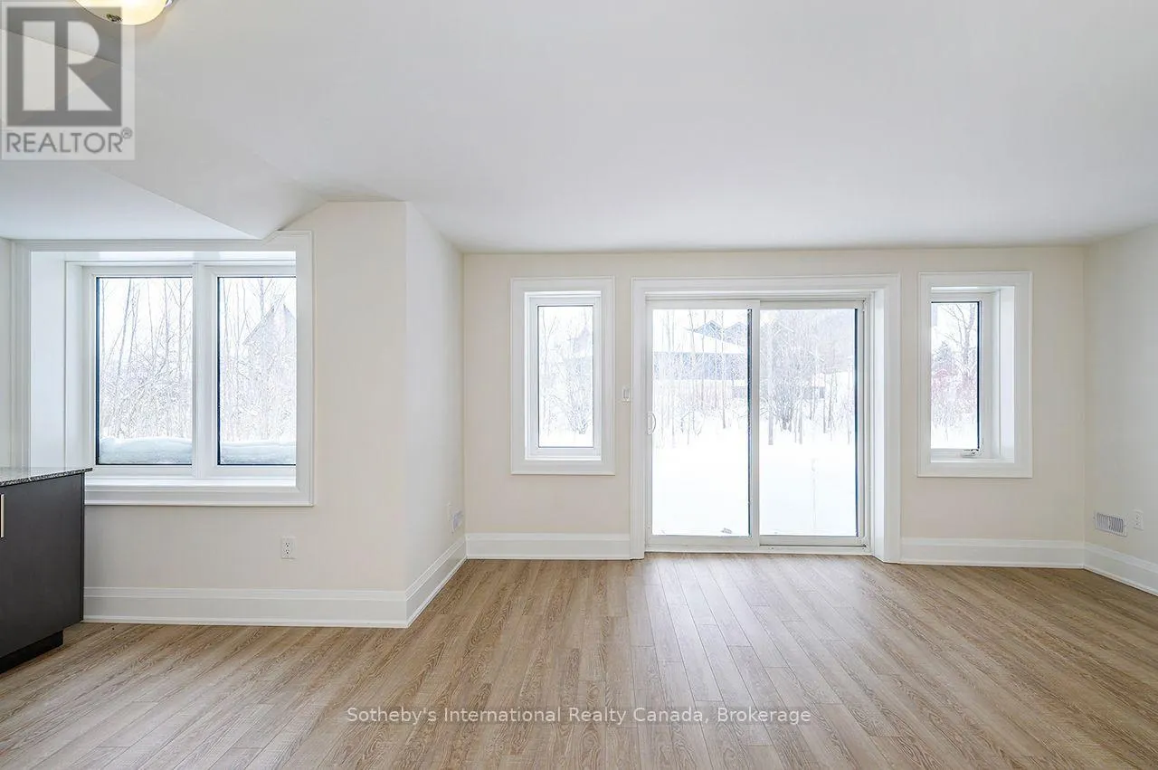 113 CLEMENT LANE