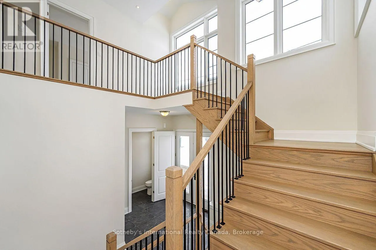 113 CLEMENT LANE