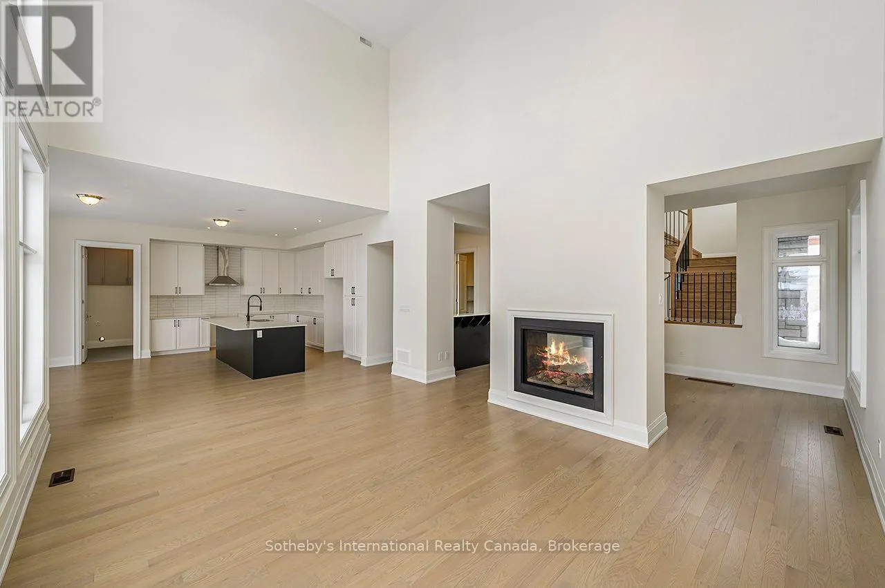 113 CLEMENT LANE