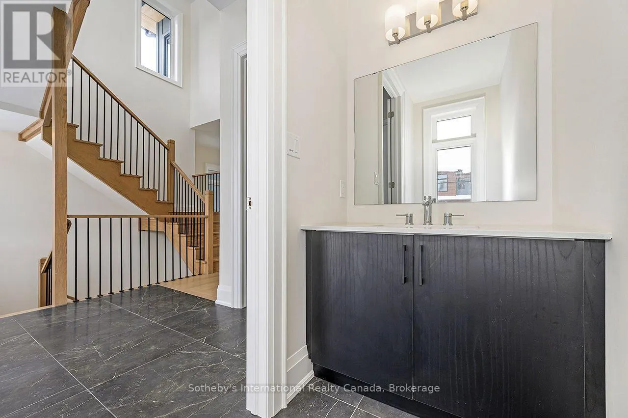 113 CLEMENT LANE