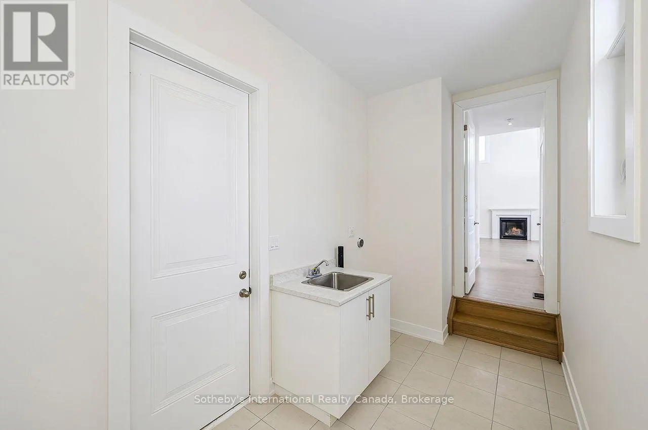 111 CLEMENT LANE