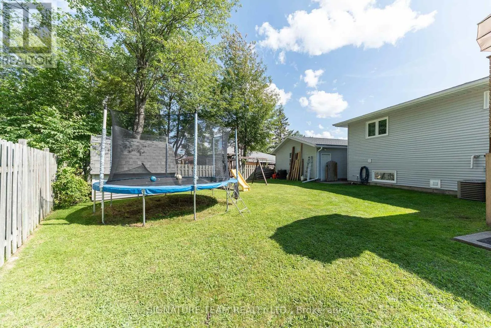 21 LISA CRESCENT