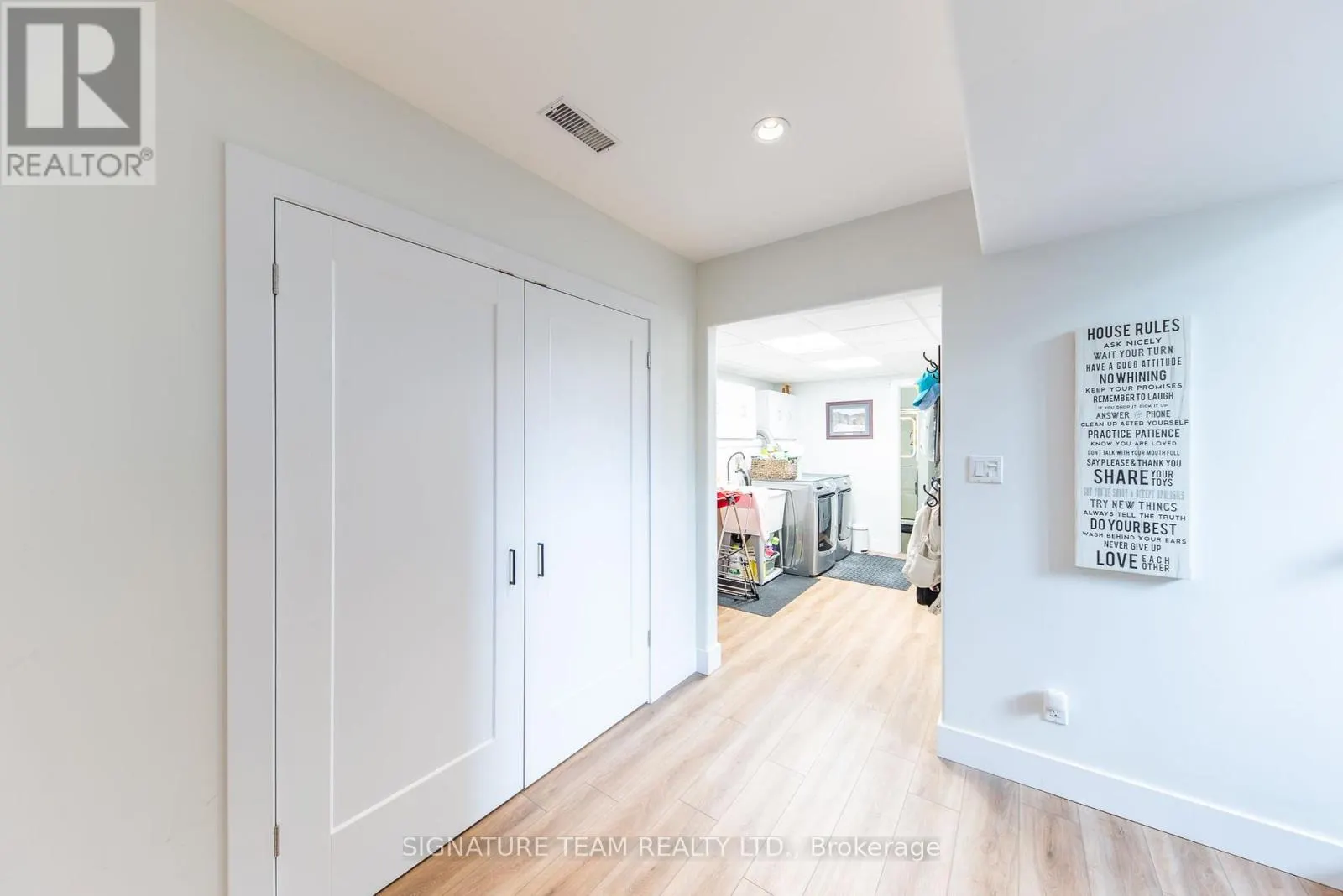 21 LISA CRESCENT